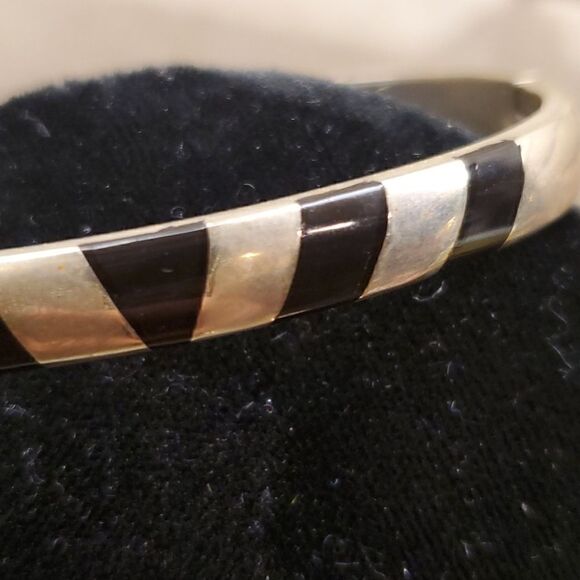 STERLING SILVER & ONYX Bangle - Picture 2 of 7